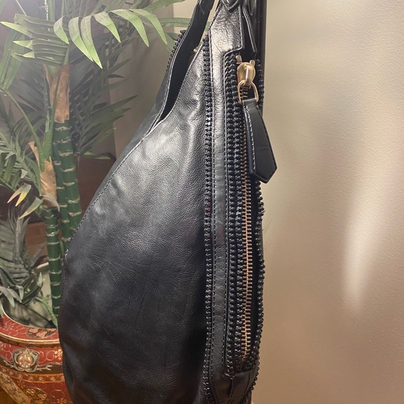 Givenchy handbag - Picture 2 of 5